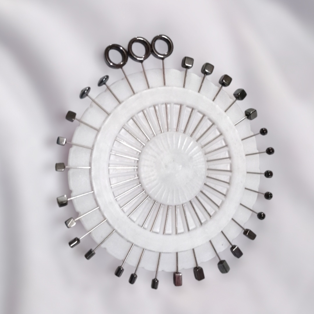 Needles Scarf pins - Image 2